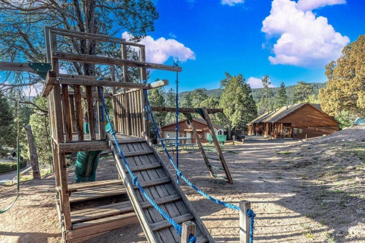 Cabin #3 Rainbow Trout - Pet Friendly- Sleeps 6 - Playground & Game Room Пейсон Экстерьер фото